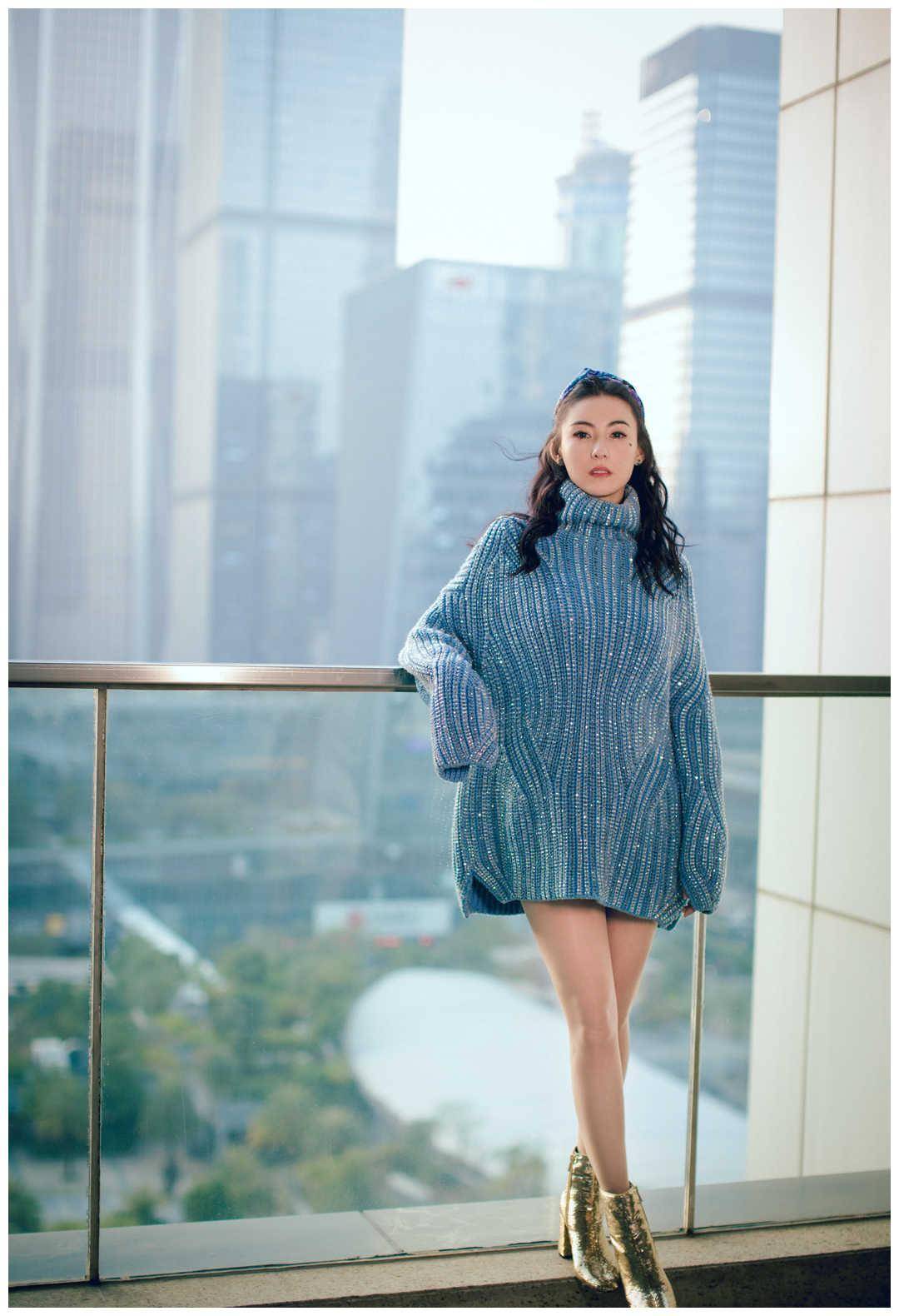 �Ű�֥��Ȼ������Ů�񣬾�����һ��͸������ȹ��չ����������