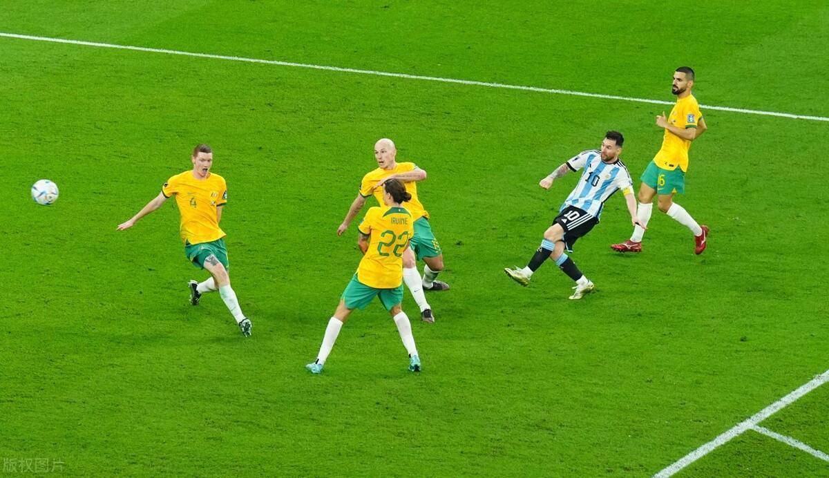 阿根廷2-1战胜澳大利亚挺进8强，梅西为澳大利亚球迷打进里程碑