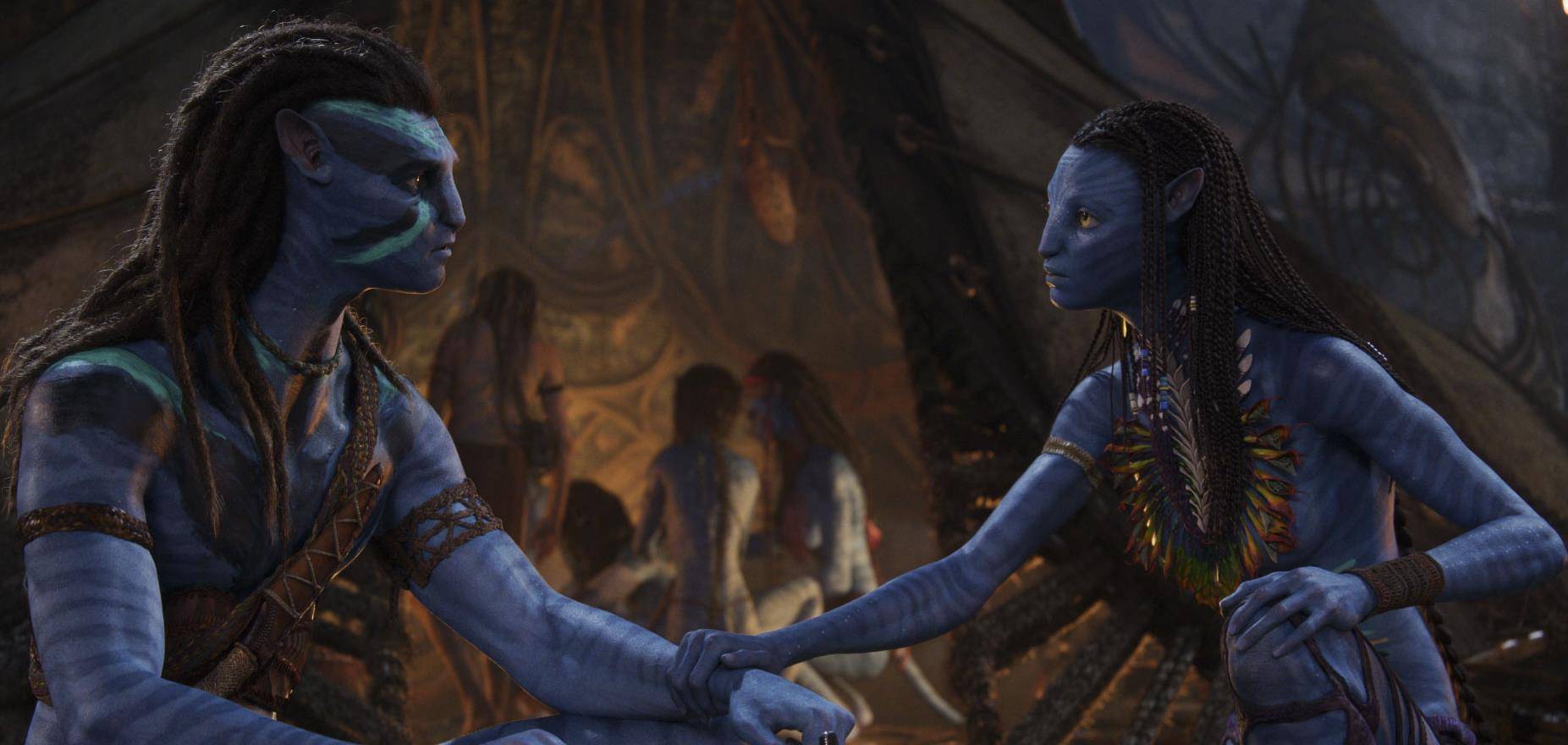 《阿凡达2》是被寄予了救市的期望并且今年好莱坞大片在内地也是丢盔弃甲