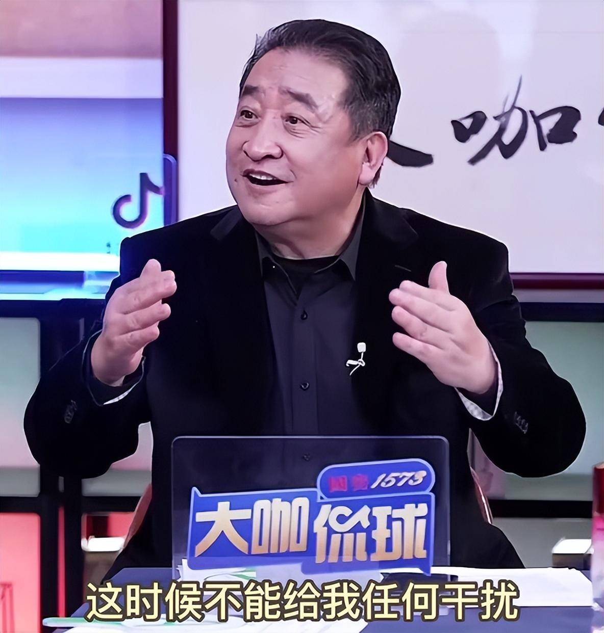 郭德纲"死敌"现状:何云伟改行画,侯耀华商演捞金,姜昆