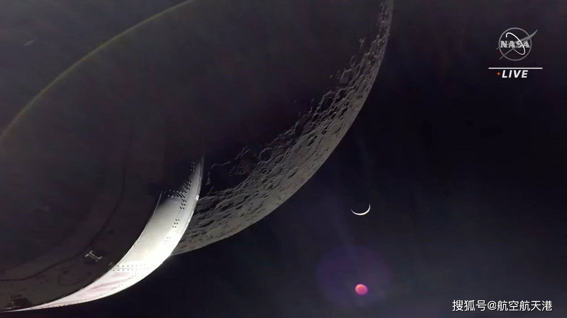 美国新一代登月飞船回来了，打着“水漂”下降，与嫦娥五号一样？