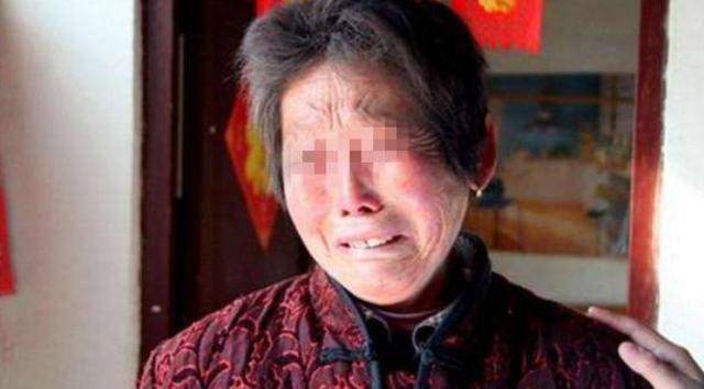 白叟不帮儿女带孩子，未来多半逃不外那3个结局，现实却又无法