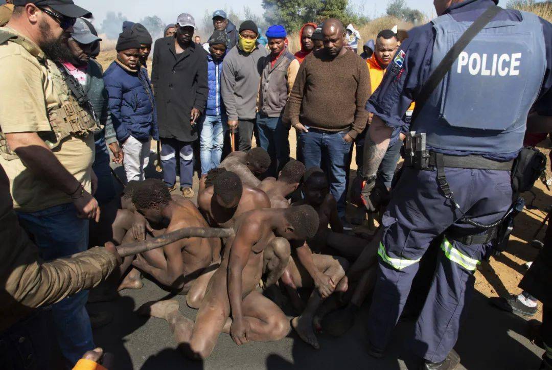 ��������Ӱʦ��ͷ�е�2022���������ڶ��¡�