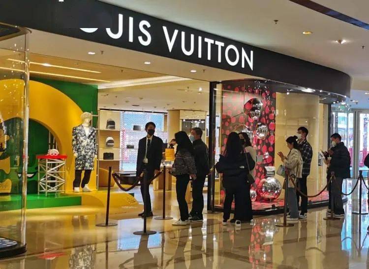 ��1024·�г����Ǽۣ���������һ�ݳ�Ʒ����ų���