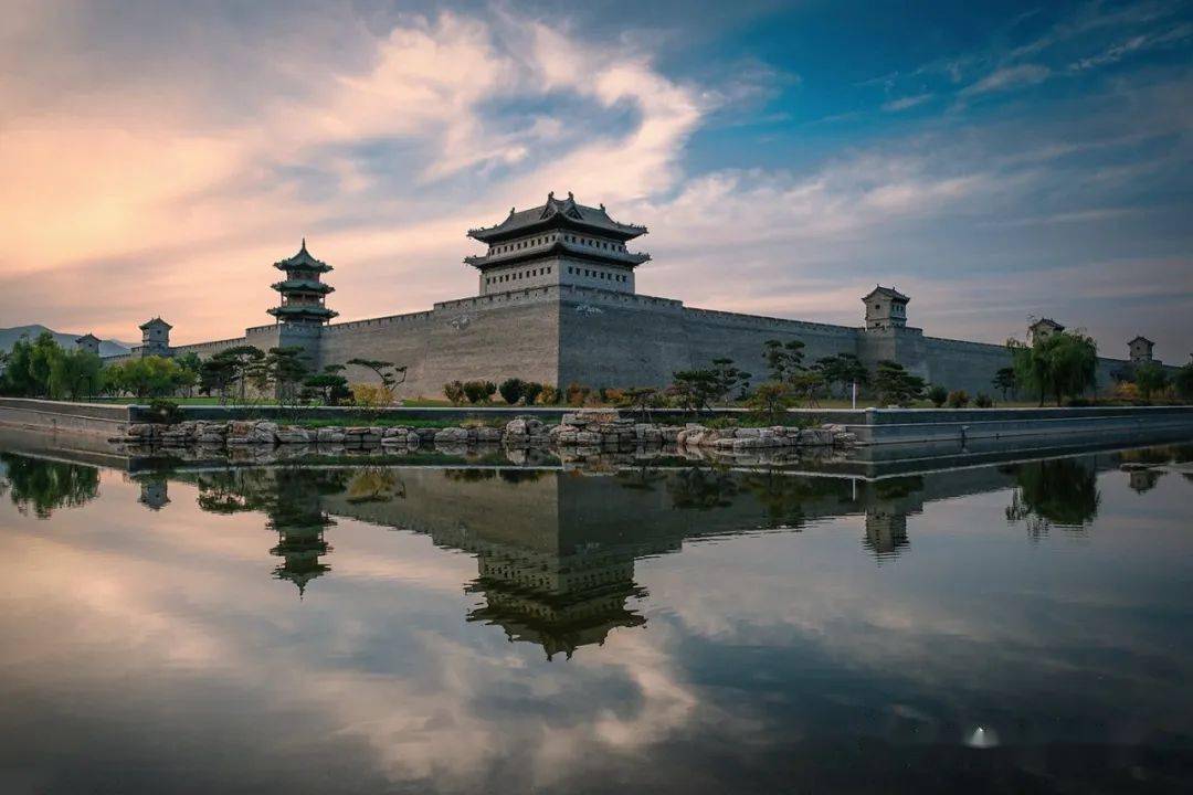 张张都是壁纸！张艺谋《满江红》带火太原古城之后: 山西文旅财产应学会从“借光”到“造光”