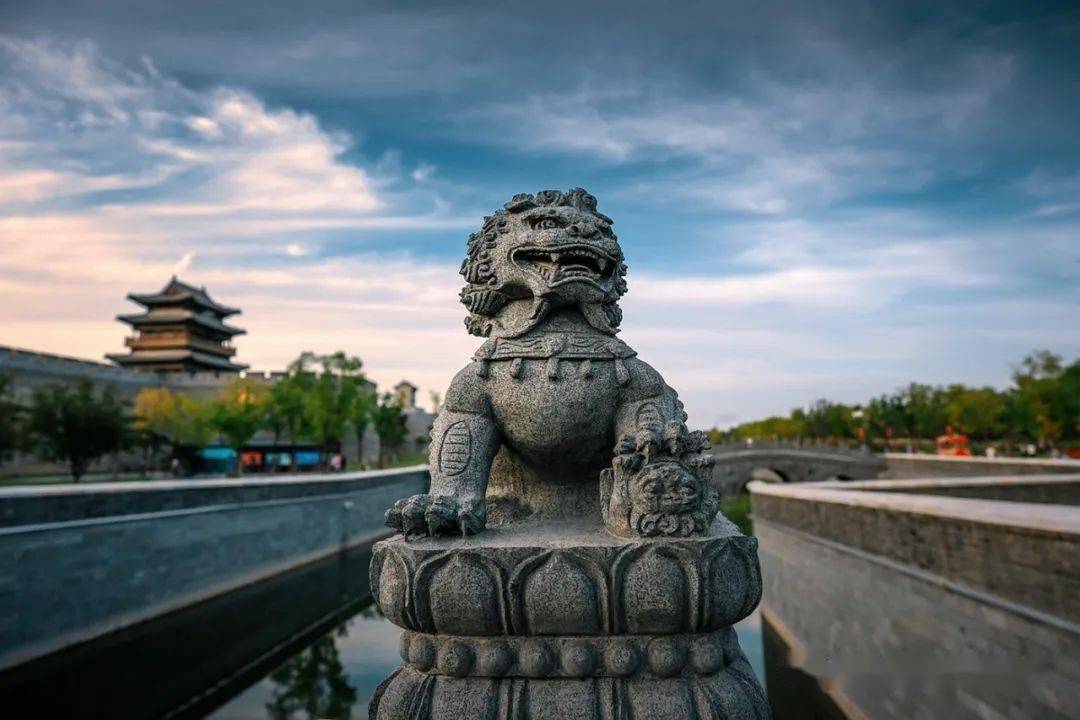 张张都是壁纸！张艺谋《满江红》带火太原古城之后: 山西文旅财产应学会从“借光”到“造光”