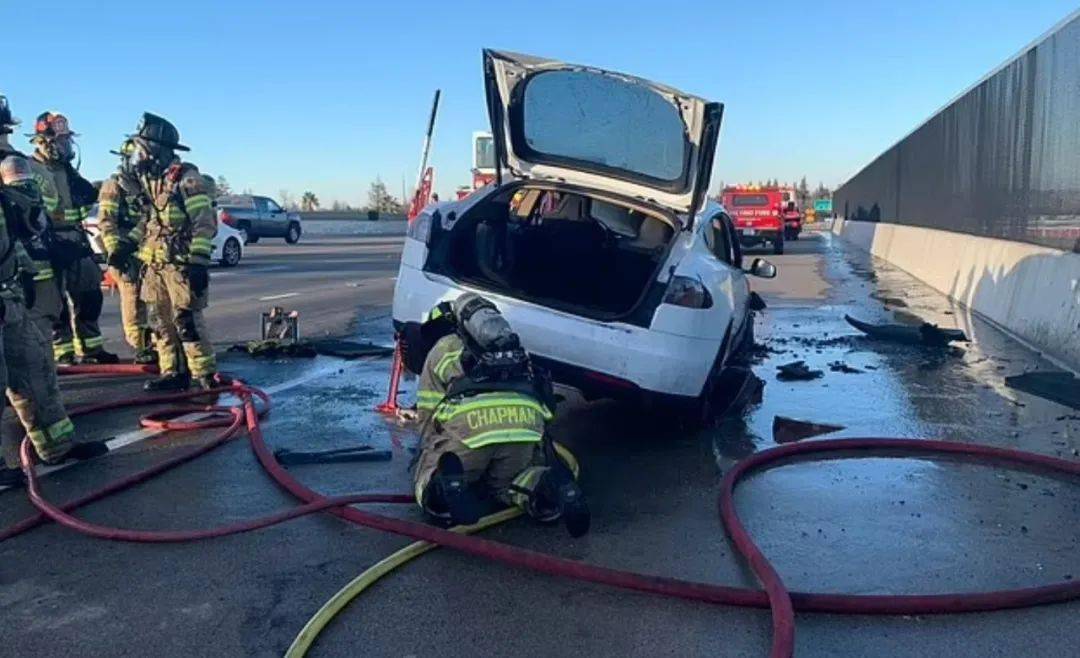 ��˹���֡�Ī����ȼ���ˡ�������ڼ��ݸ����ϣ���������6000 ...