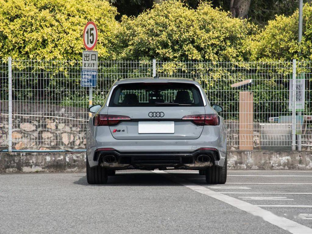 2023µRS 4¿µRS 5 Sportback װ浽ʵ