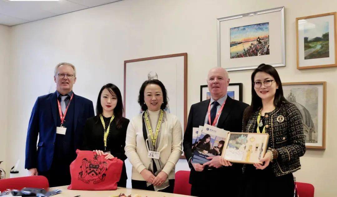 ������Э��-���ء�Э����ƪ�� | ¬������У�����Ӳη�Ӣ������ ...