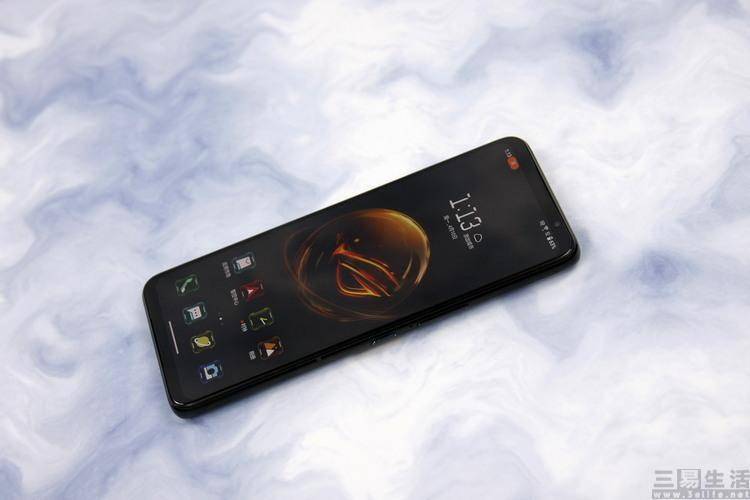 ��ѶROG��Ϸ�ֻ�7 Pro���⣺��ֹӲ�ˡ�������������