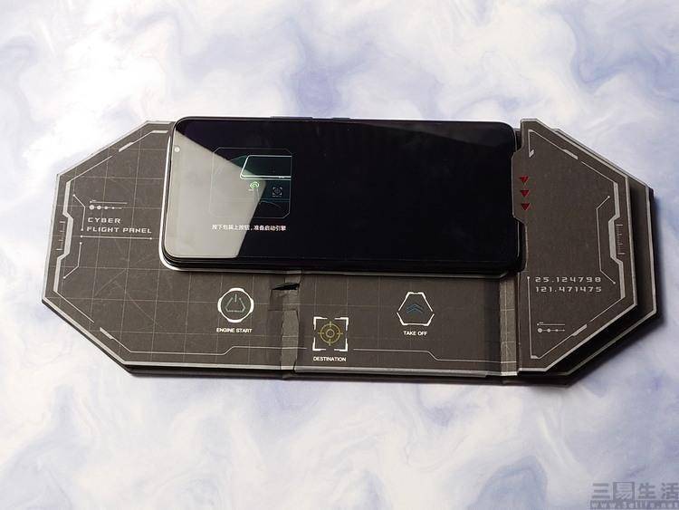 ��ѶROG��Ϸ�ֻ�7 Pro���⣺��ֹӲ�ˡ�������������