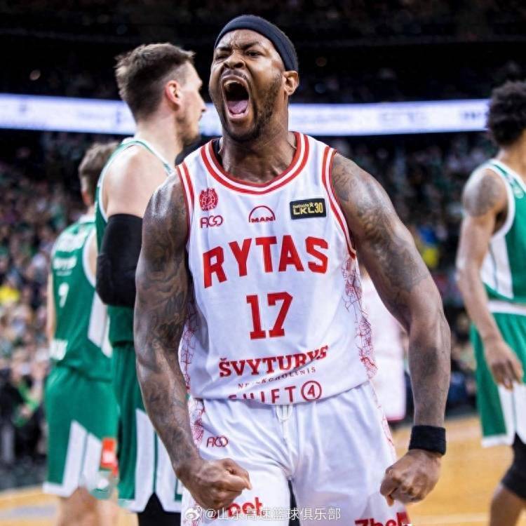 山东队为马库斯-福斯特完成了注册 广州为达拉斯-摩尔完成了注册