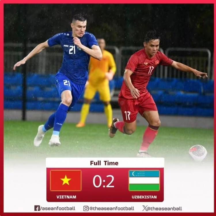 内部教学赛乌兹别克斯坦2-0轻易击败越南，阮光海上半场受伤缺阵