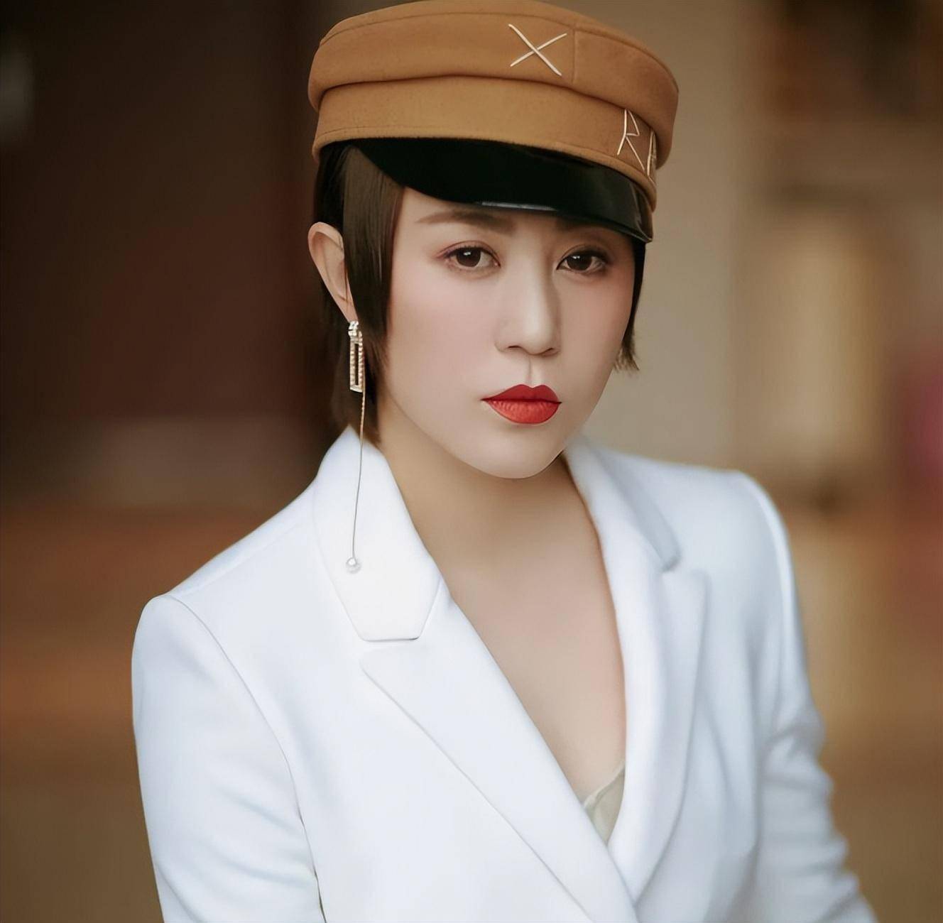 8、马丽谁能想到，平时一向大大咧咧的马丽，竟然也有着不俗的出身，她不