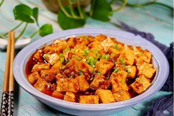 原创 家常菜推荐:砂锅豆腐酿,鲜椒鱼,麻辣豆腐,咸蛋黄焗南瓜