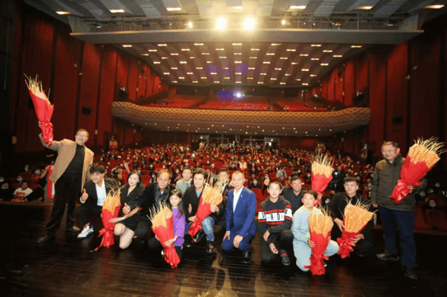 电影《天下无拐》在京举办首映礼好评如潮  千人见证年度催泪影片_儿童