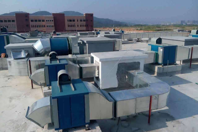 公共厨房排烟井/烟道   柜式排烟风机应用案例   雅高风机