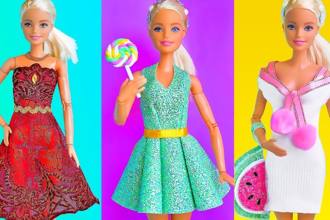 哇芭比娃娃新定制的衣服做好了看起来很大方漂亮