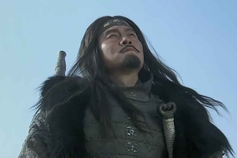 新三国演义四回上华雄关前拿双杀关云长请战华雄