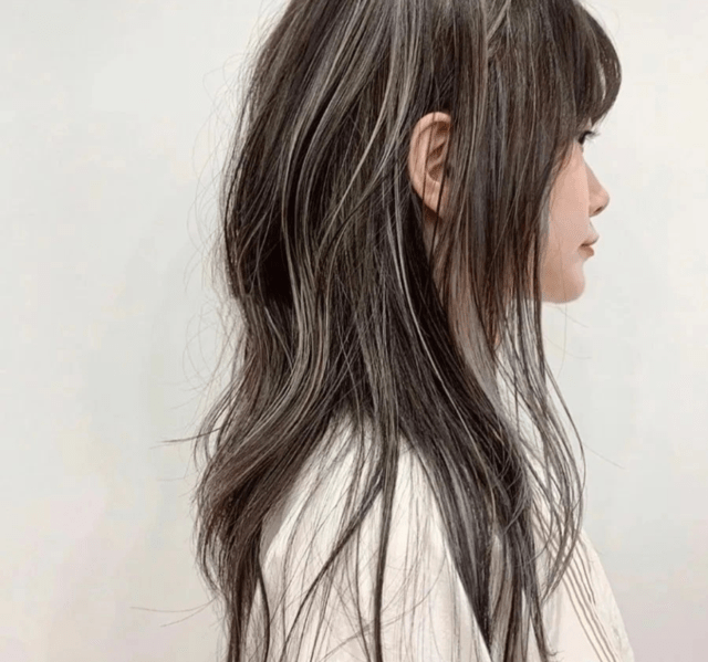 镜子发型的个人展示页