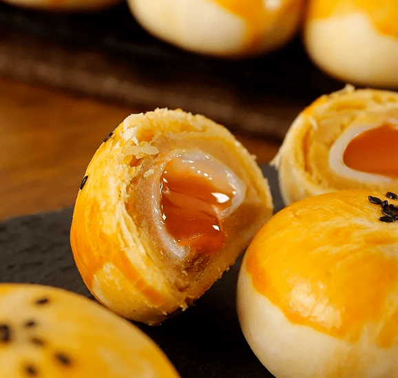 会爆浆的奶黄流心酥!