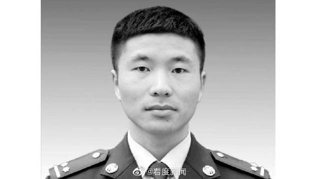 的四川省德阳市广汉市佛山路消防救援站政治指导员李义奎同志为烈士