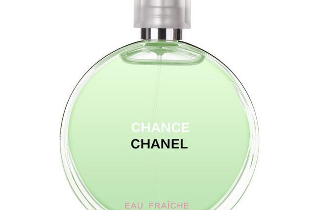 10个女生中有9个会买香奈儿五号,8个会买迪奥花漾