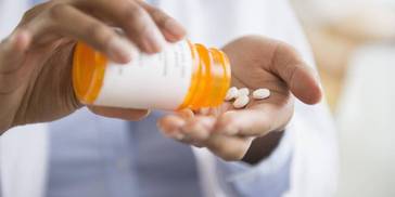 咽干咽痛、咳脓痰如何用药？协和呼吸科专家总结7点建议