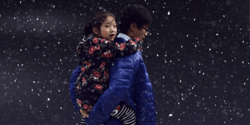 这个男人全网刷屏，他的笑容让人看哭了