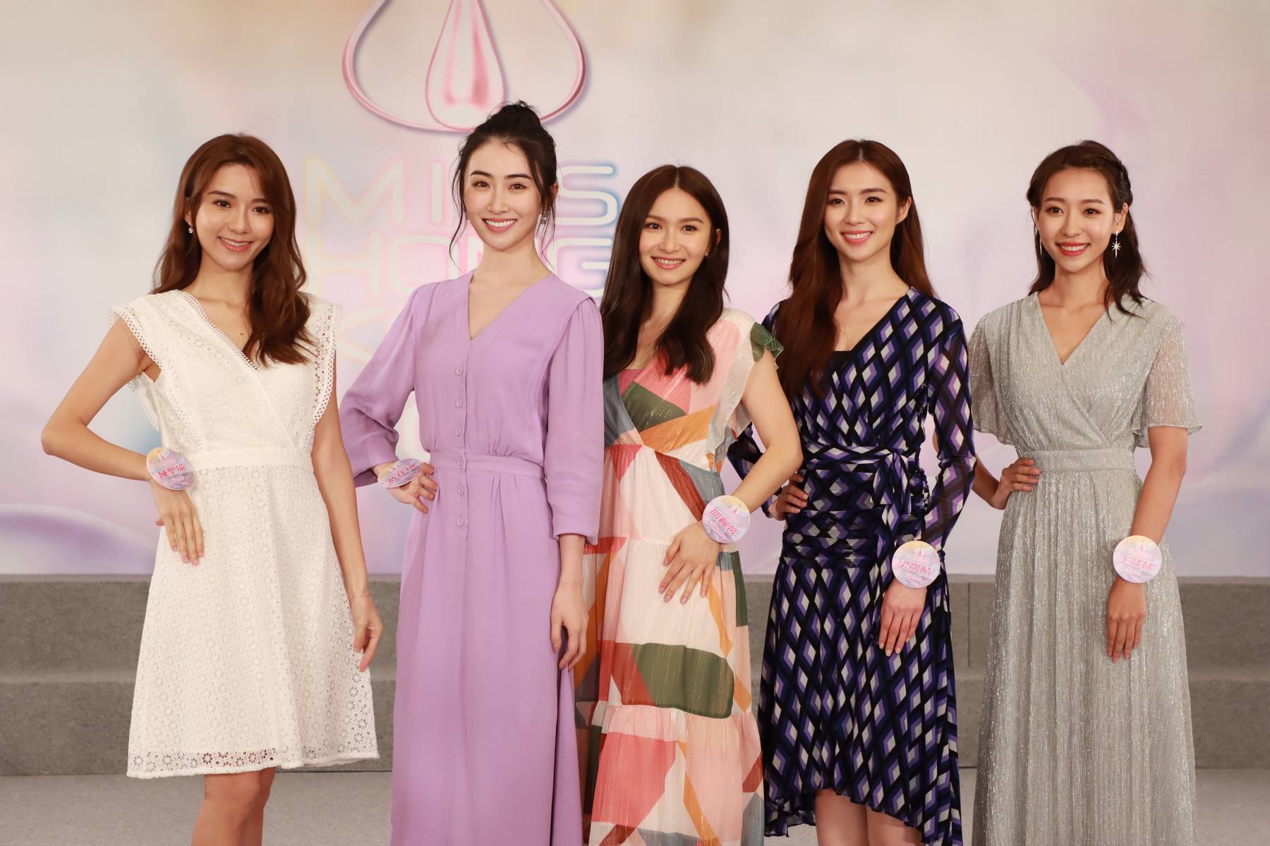 2021香港小姐入围佳丽公开 28位美女首度齐亮相搜狐大视野搜狐新闻