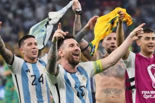 阿根廷艰难挺进八强 梅西神级表现征服球迷