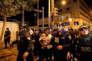 秘鲁抗议活动持续升级 已致40人死亡