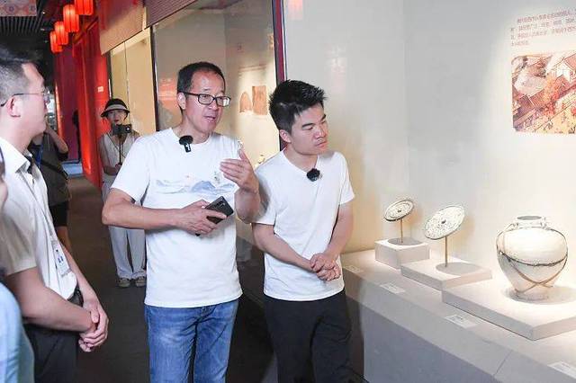 董宇辉留下了，俞敏洪可以松口气了吗