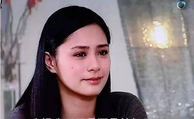 游走艳照门10余女星被她征服陈冠希那时我才19现在我都35了