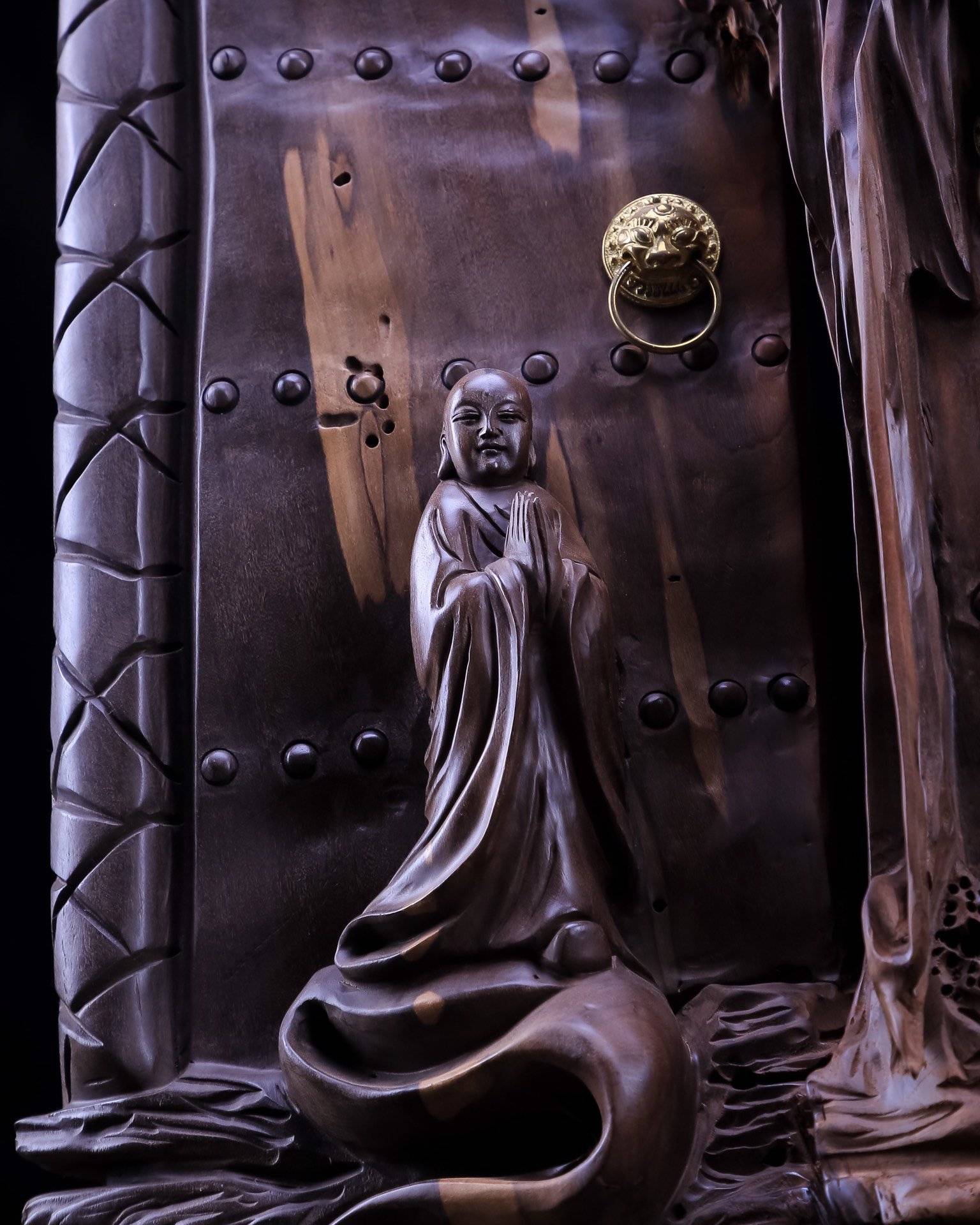 世间多烦恼莫如念菩提红椿木雕欣赏求佛一花一世界