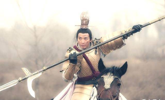 刘备最佩服的人才两次打退东吴让吕布成为丧家之犬绝非徐庶