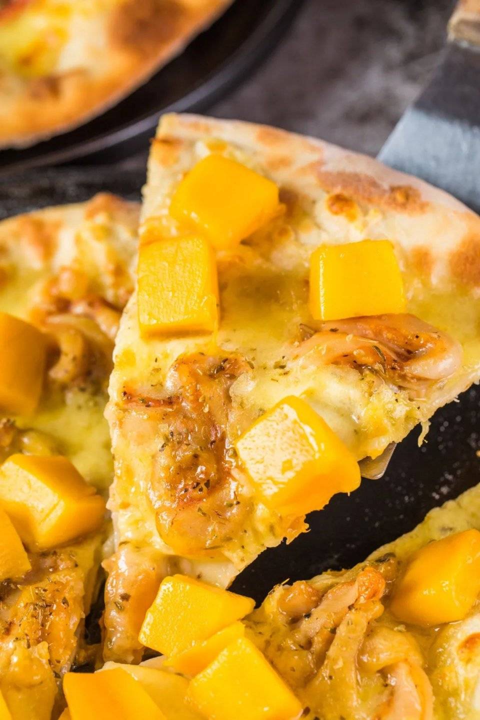 熔岩榴莲披萨"一碰就爆",榴莲 芝士,瀑布级拉丝来了