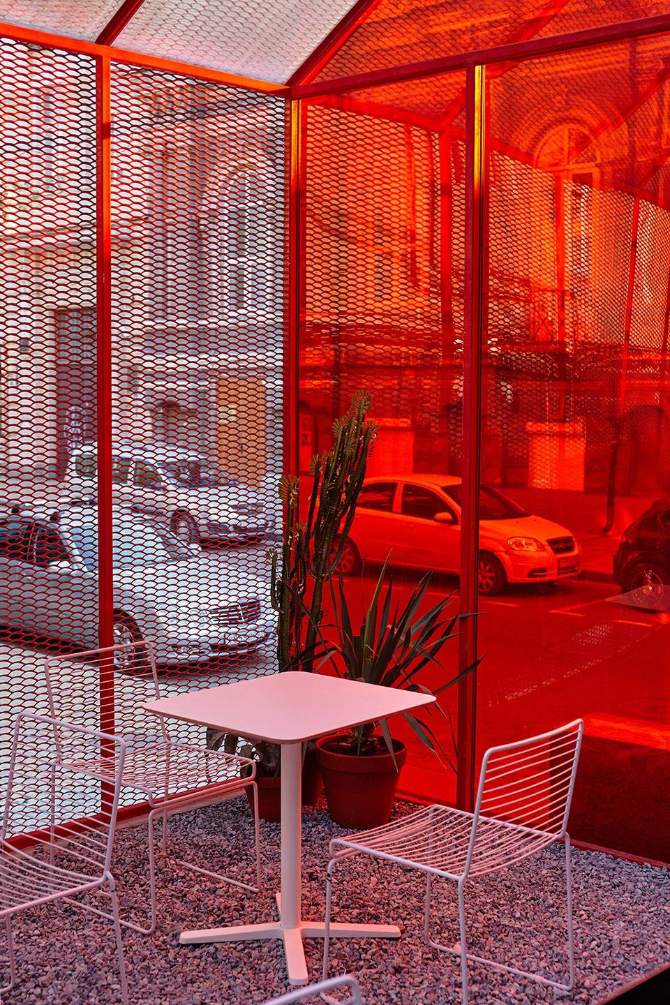 孟萨设计分享俄罗斯siyanie葡萄酒吧历史街区中的红色玻璃房