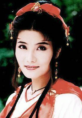 48岁杨丽菁近照,拍戏一夜瘫痪,美貌依旧无人敢娶