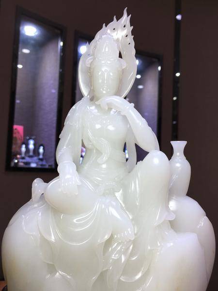 林伟涛中华玉雕佛造像第一人非遗传承玉雕师