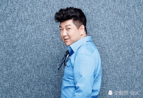 男星在社交发布一条与马伊琍紧抱亲吻的图片动态,网友们惊了_刘天佐