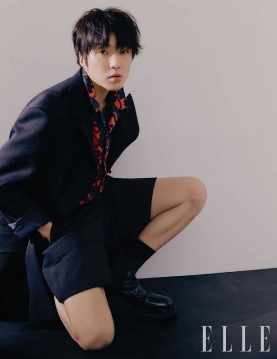 韩国男团winner成员姜升润最新杂志写真曝光