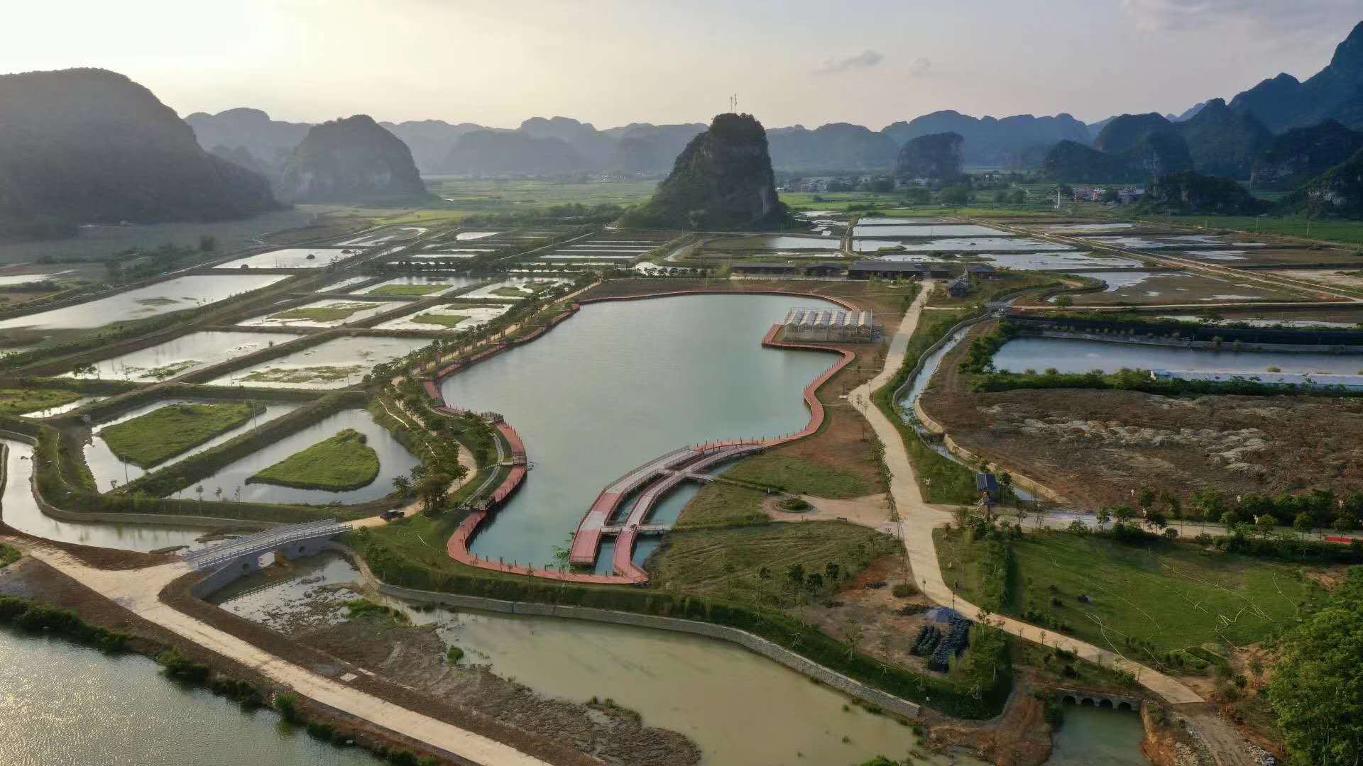 广西上林县举行重大项目开工现场会