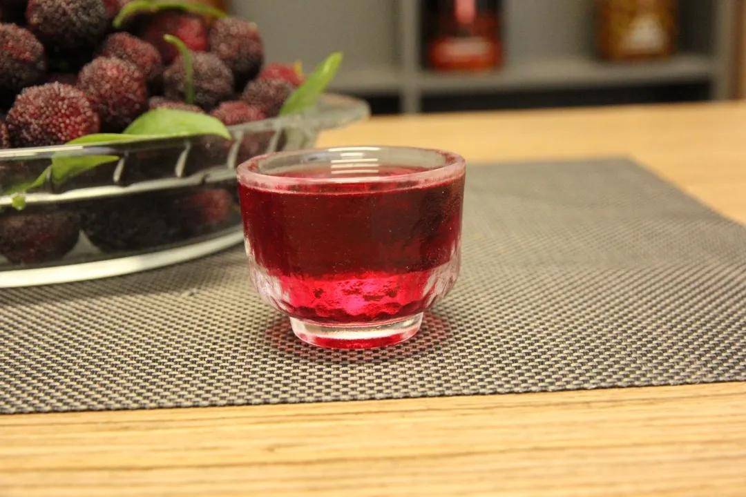 这款杨梅泡酒绝对是你的福音!