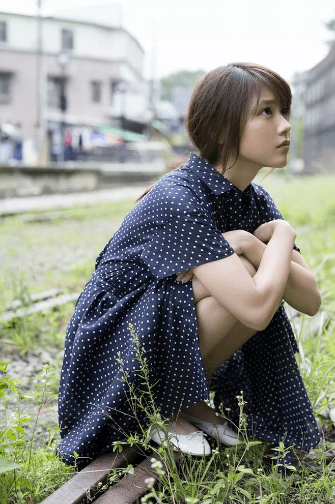 突如其来的恶评,一下子就把有村蓝里砸晕了.