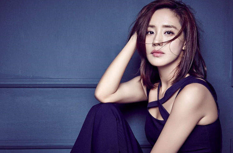 本是一位功夫女星,出演沈腾电影而走红,今成为新一代喜剧女神_王智