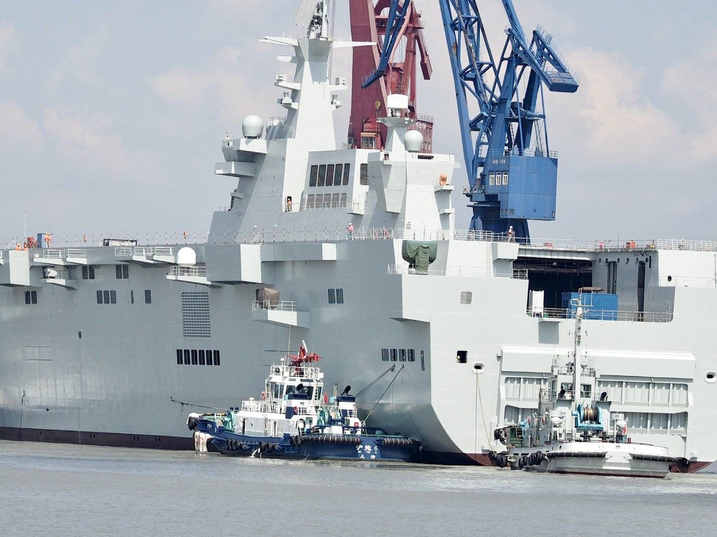 原创处处有惊喜—从设计细节看国产075型与美国级两栖攻击舰的差异