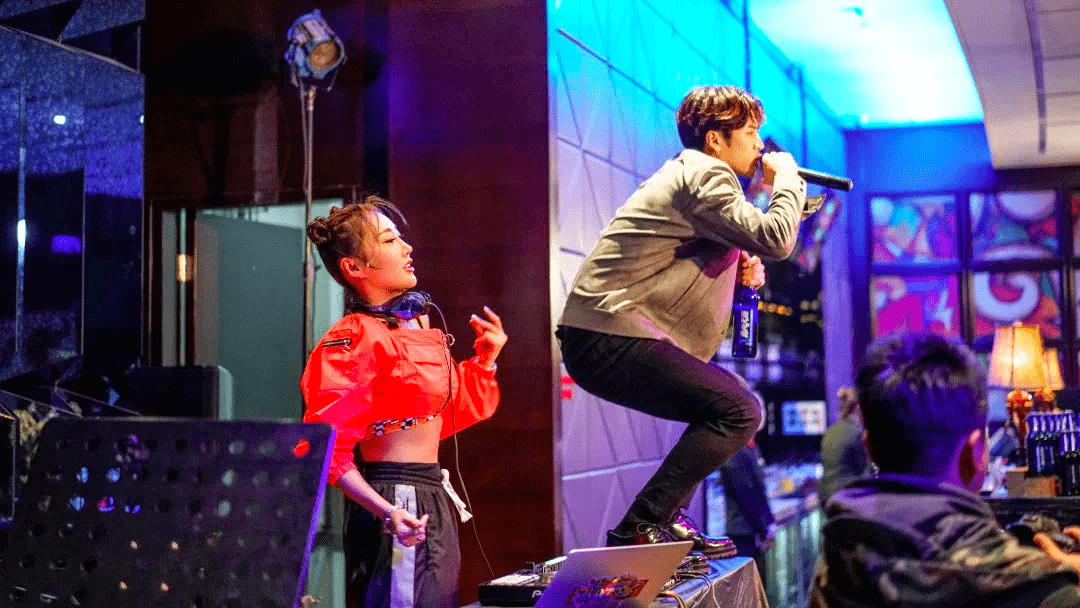 《中国有嘻哈》御用的「中国第一女dj」,dj soda 见了都害怕的女人.