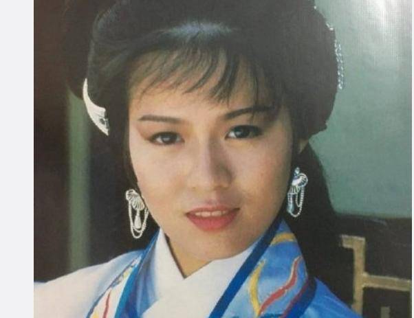 黄日华太太梁洁华抗癌7年,终于不治,享年59岁,与丈夫相爱30年