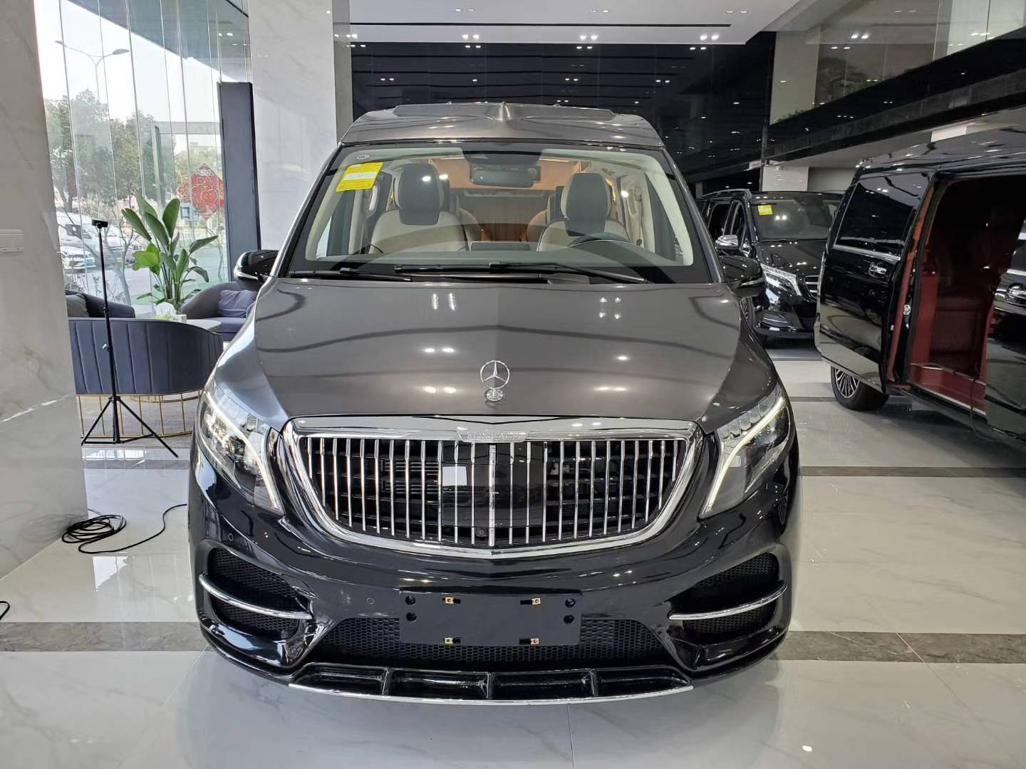 迈巴赫vs900的奢华程度哪个人见了不喜欢